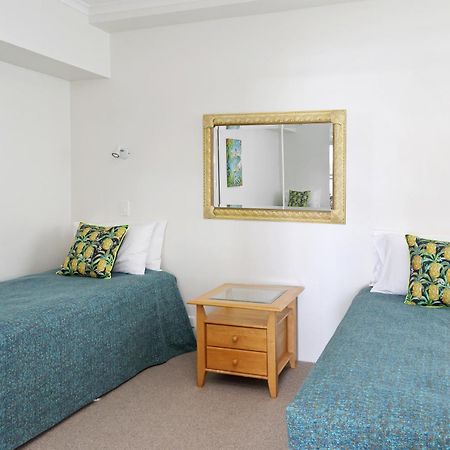 Noosa Quays Waterfront Accomodation Extérieur photo