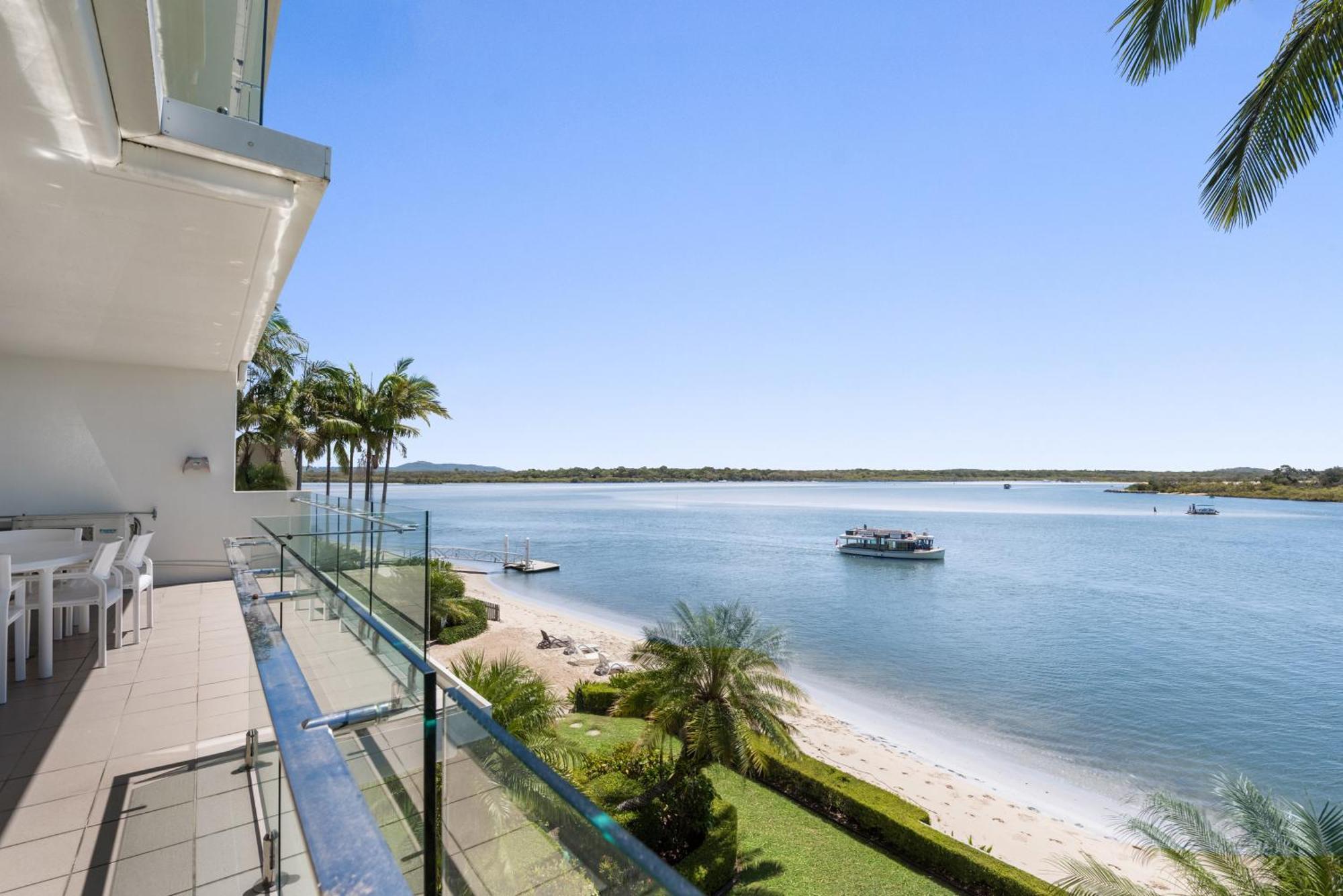 Noosa Quays Waterfront Accomodation Extérieur photo